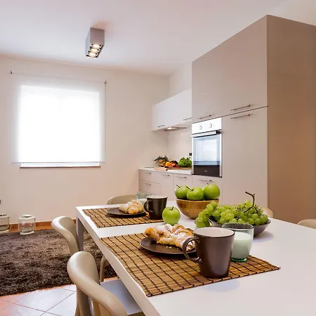 Stella Apartment *